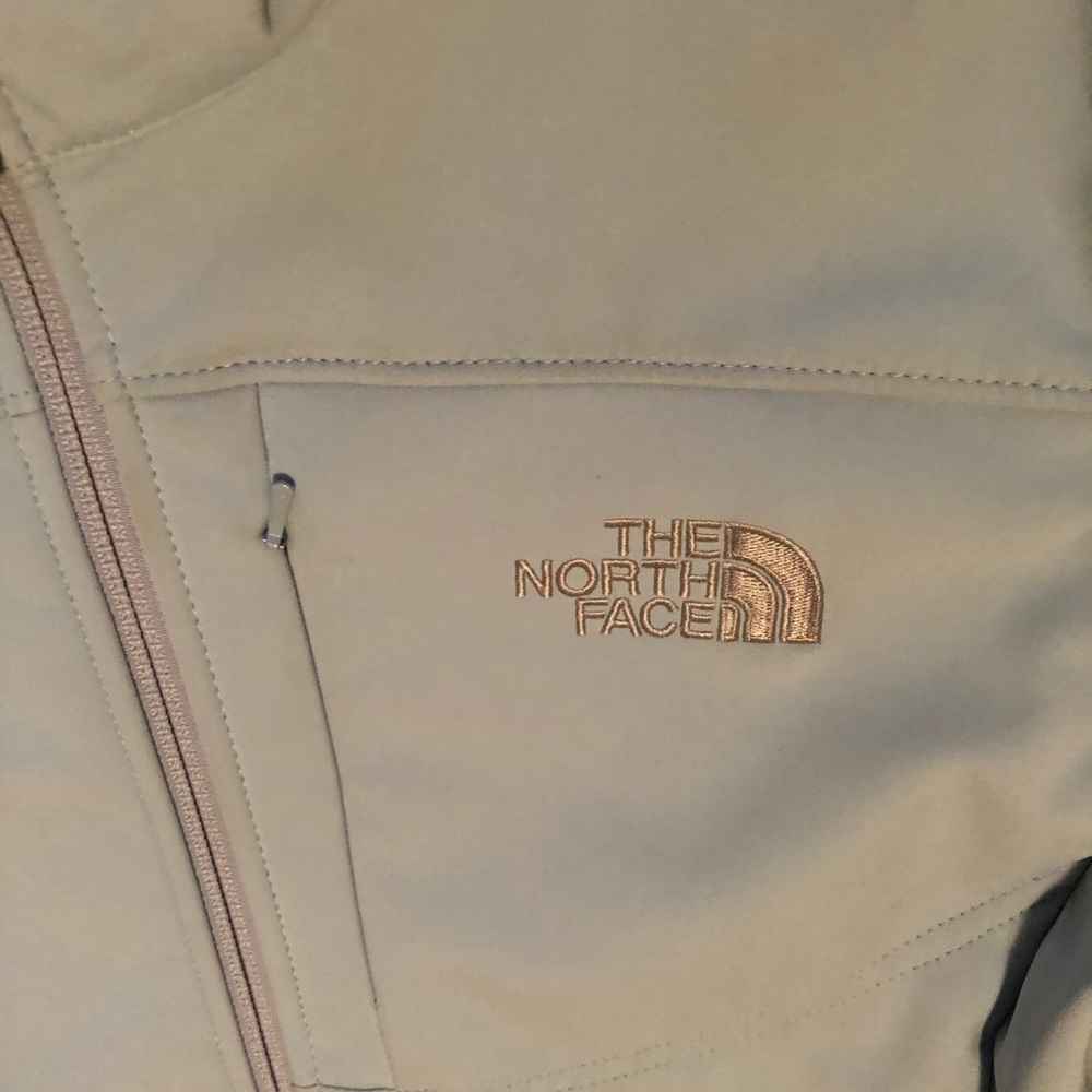 North Face Apex Softshell Jacket - Small - image 2